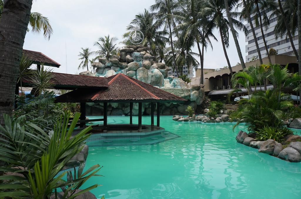 Danau Toba International 5*