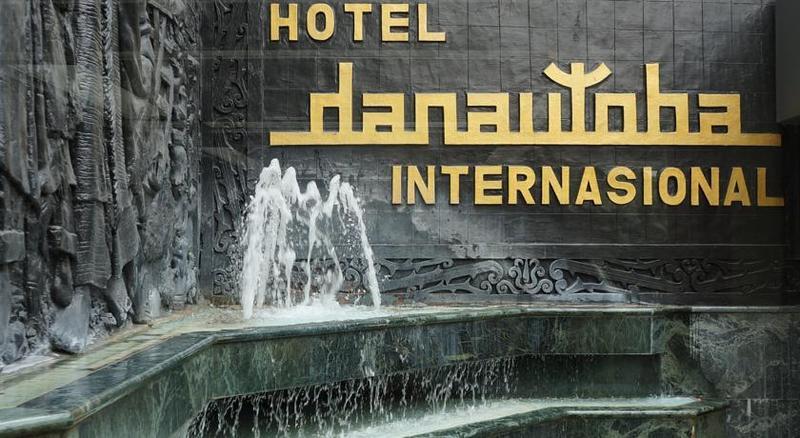 Danau Toba International